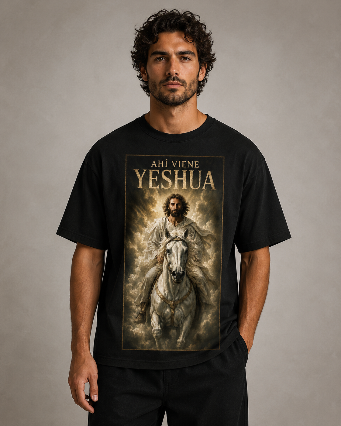 T-SHIRT PLAYERA AHÍ VIENE YESHUA — APOCALIPSIS 19:11