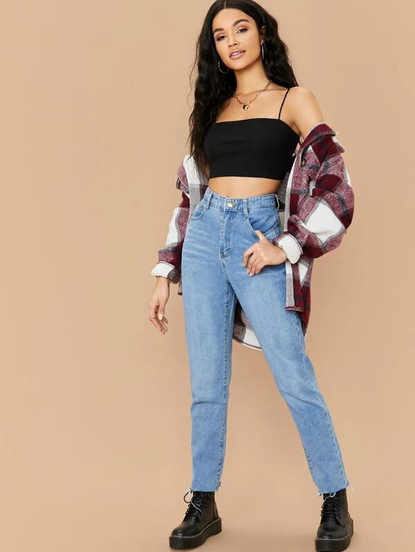 Crop top con tirantes negro